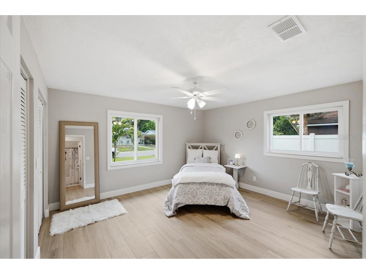 7536 18th Way N Saint Petersburg FL 33702 TB8521738 image34