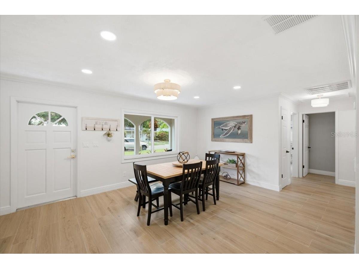 7536 18th Way N Saint Petersburg FL 33702 TB8521738 image4