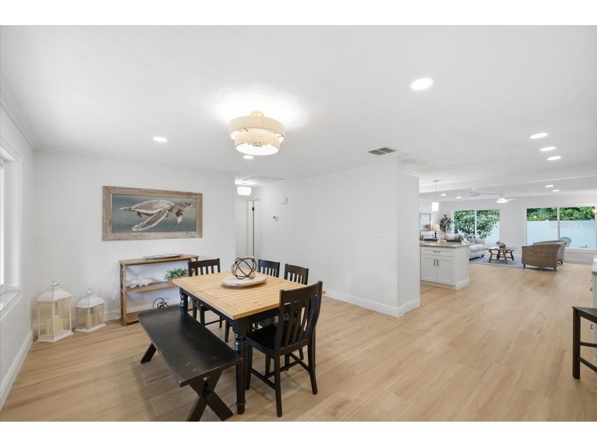 7536 18th Way N Saint Petersburg FL 33702 TB8521738 image6