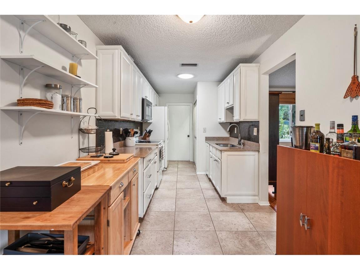 7536 Heather Walk Drive Weeki Wachee FL 34613 W7879817 image11