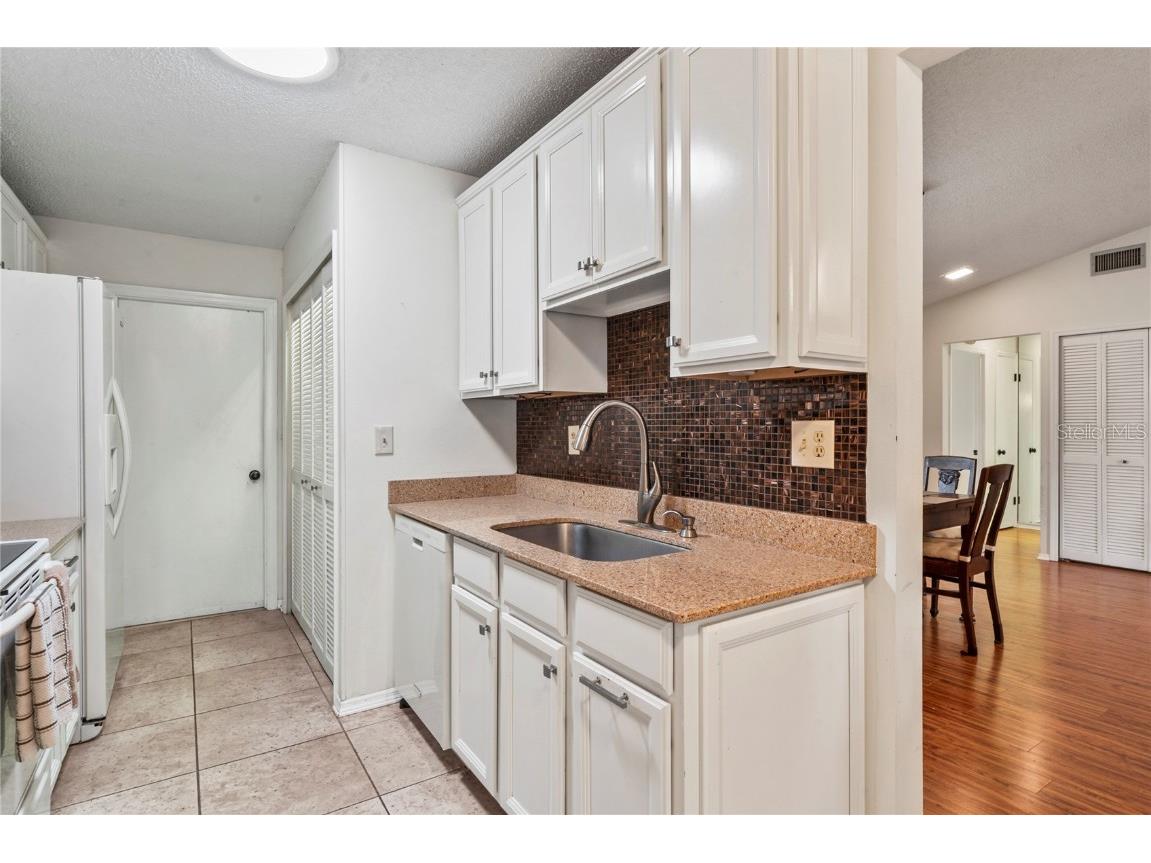 7536 Heather Walk Drive Weeki Wachee FL 34613 W7879817 image12