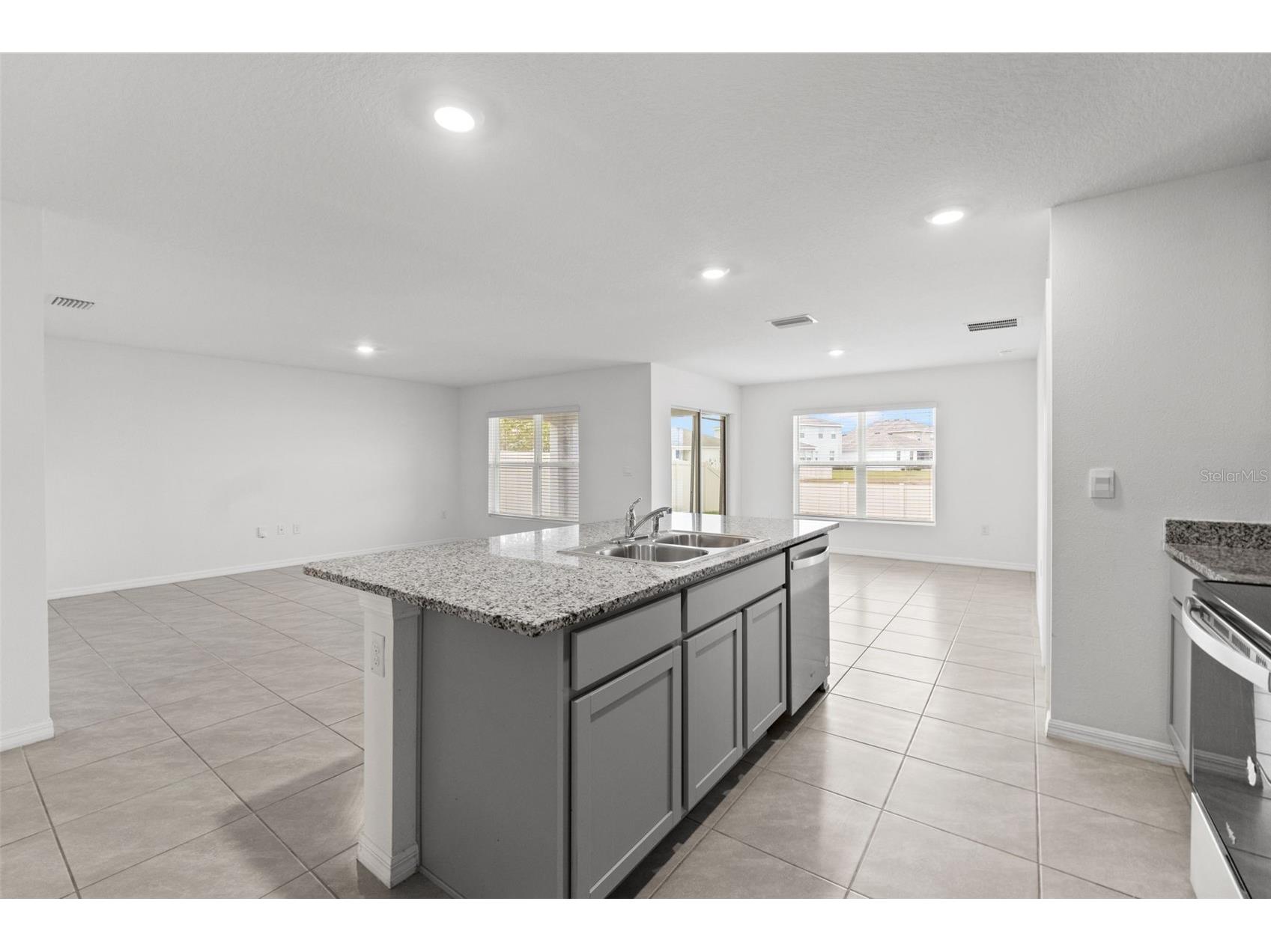 7537 Gardner Street Brooksville FL 34613 W7881791 image31