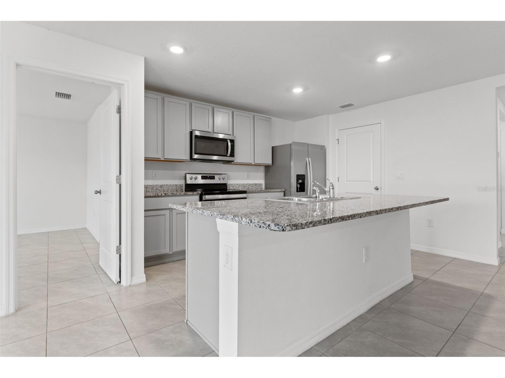 7537 Gardner Street Brooksville FL 34613 W7881791 image32