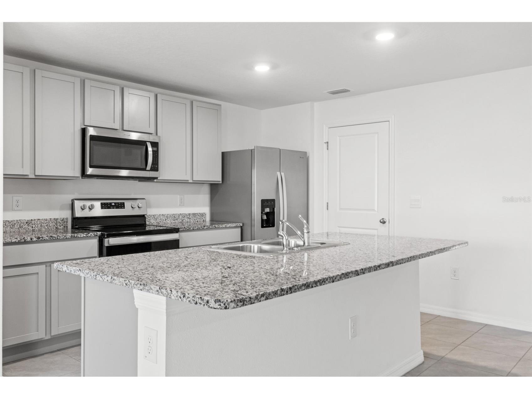 7537 Gardner Street Brooksville FL 34613 W7881791 image33