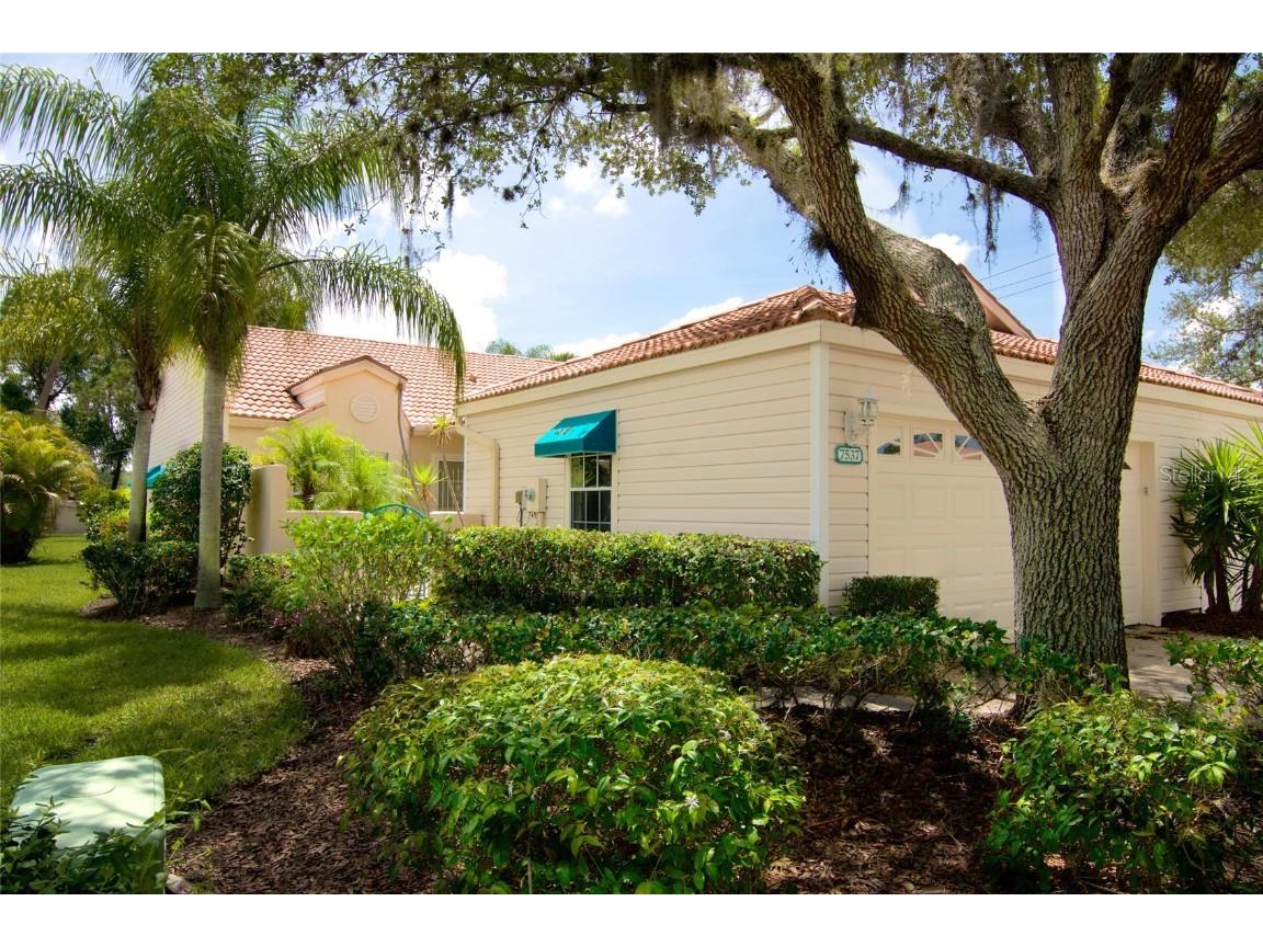7537 Preserves Court Sarasota FL 34243 A4602840 image1