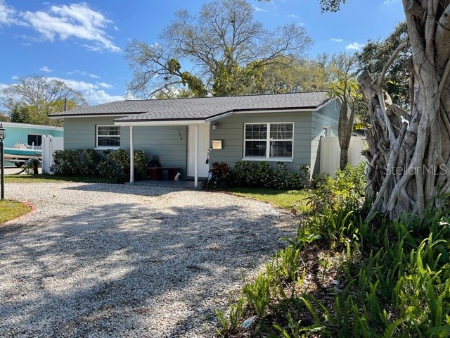 754 74th Avenue N Saint Petersburg FL 33702 U8152260 image1