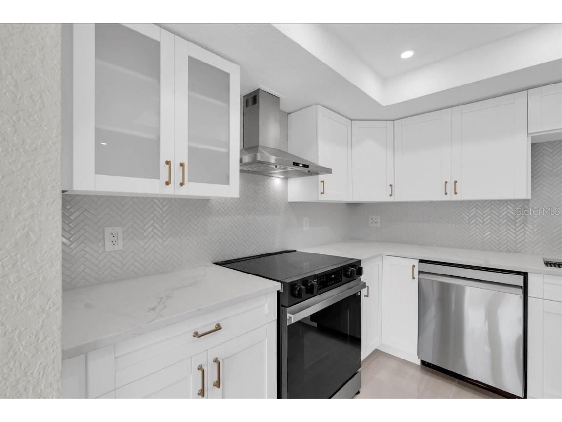 7540 Sunshine Skyway Lane S #P10 Saint Petersburg FL 33711 - TAMPA BAY TB8405458 image16