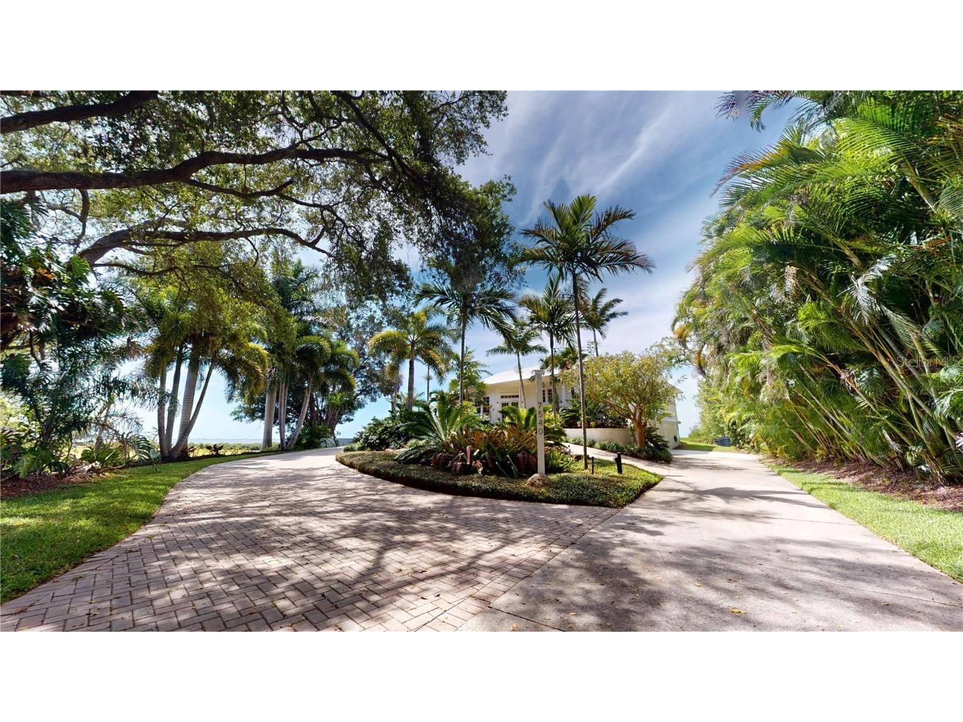 7540 Westmoreland Drive Sarasota FL 34243 A4605442 image1