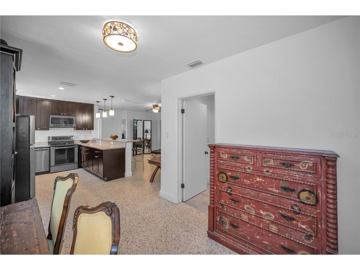 7542 19th Avenue N Saint Petersburg FL 33710 TB8438544 image13