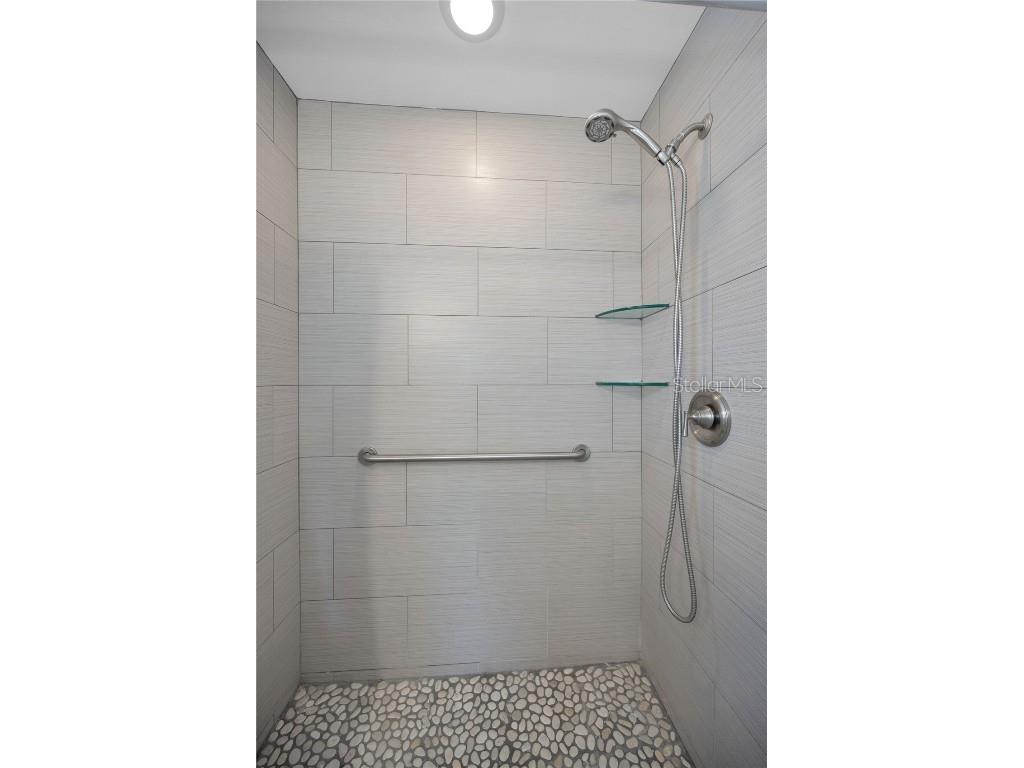 7542 19th Avenue N Saint Petersburg FL 33710 TB8438544 image19