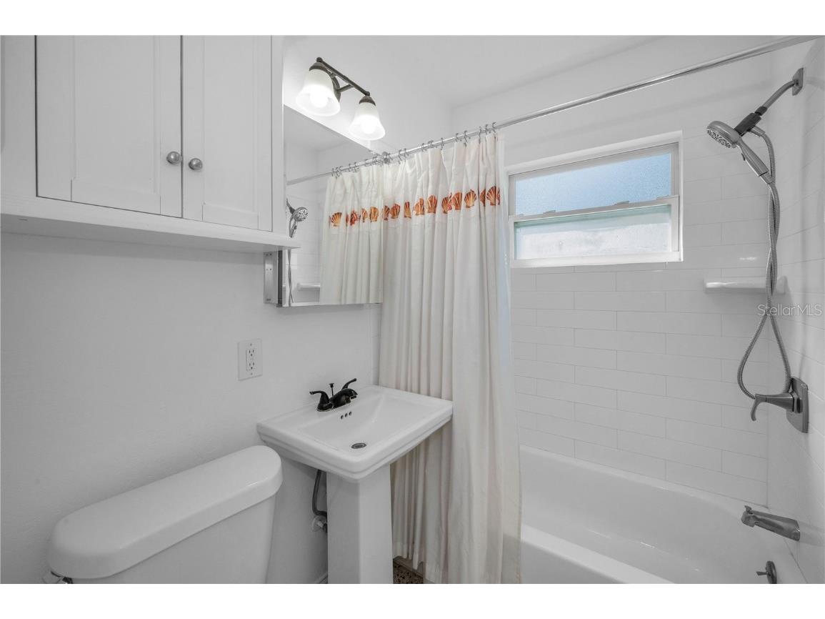 7542 19th Avenue N Saint Petersburg FL 33710 TB8438544 image24