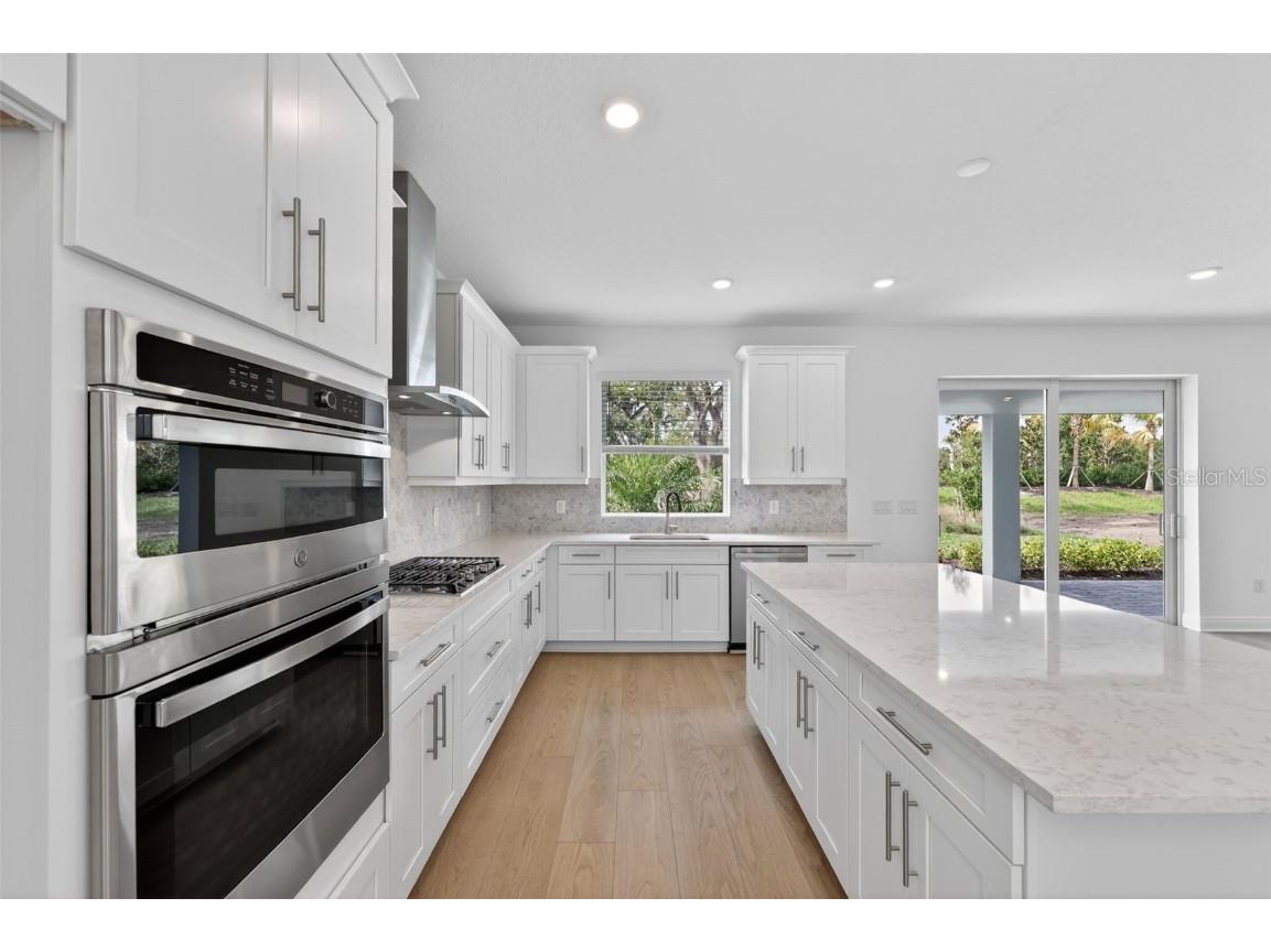 7543 Hawkstone Drive Sarasota FL 34241 A4673712 image2