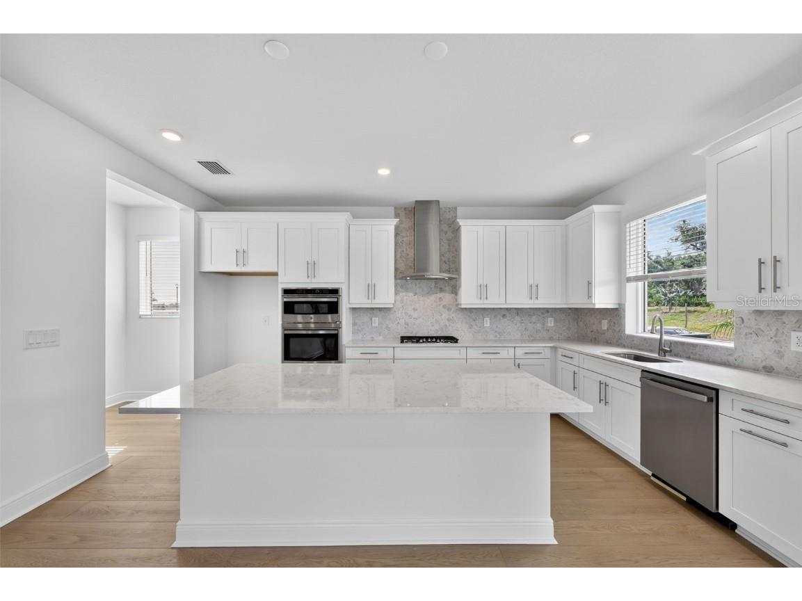 7543 Hawkstone Drive Sarasota FL 34241 A4673712 image3