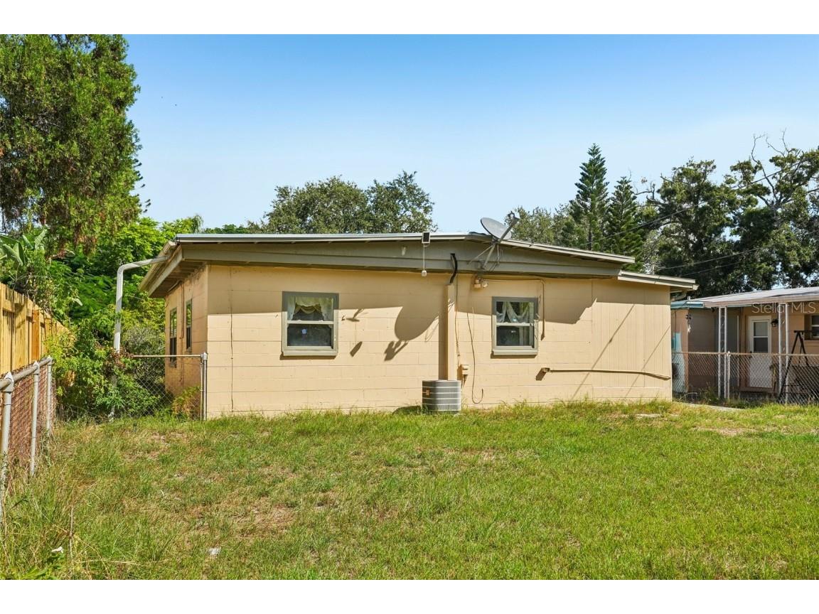 7544 37th Avenue N Saint Petersburg FL 33710 TB8431465 image25