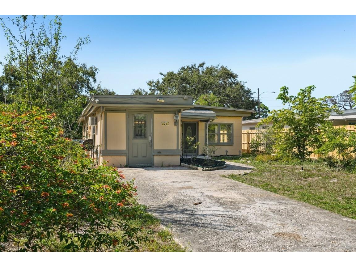 7544 37th Avenue N Saint Petersburg FL 33710 TB8431465 image3