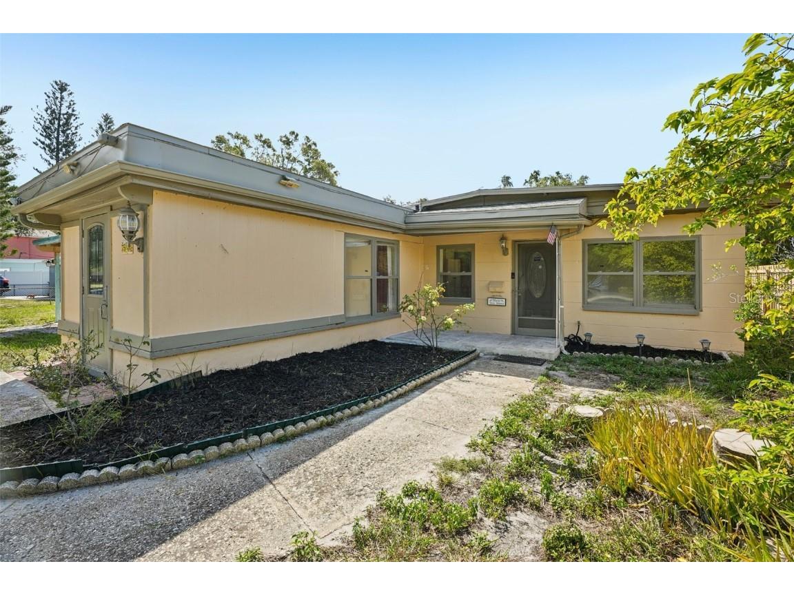 7544 37th Avenue N Saint Petersburg FL 33710 TB8431465 image5