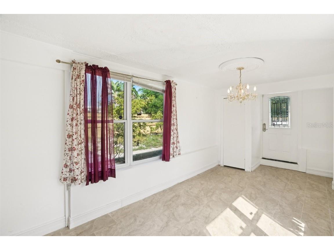 7544 37th Avenue N Saint Petersburg FL 33710 TB8431465 image9