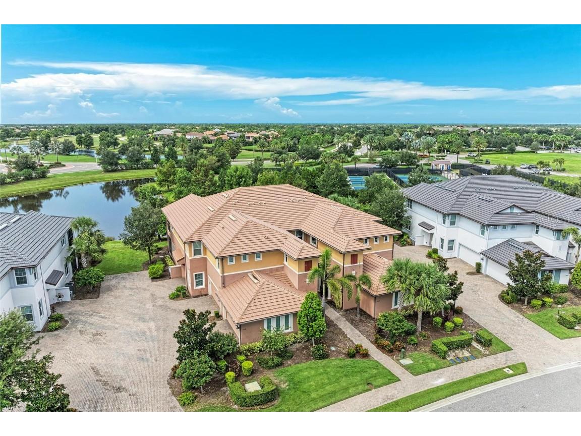 7546 Divot Loop Lakewood Ranch FL 34202 A4665267 image1