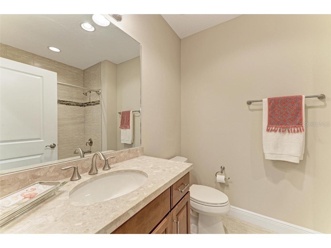 7546 Divot Loop Lakewood Ranch FL 34202 A4665267 image36