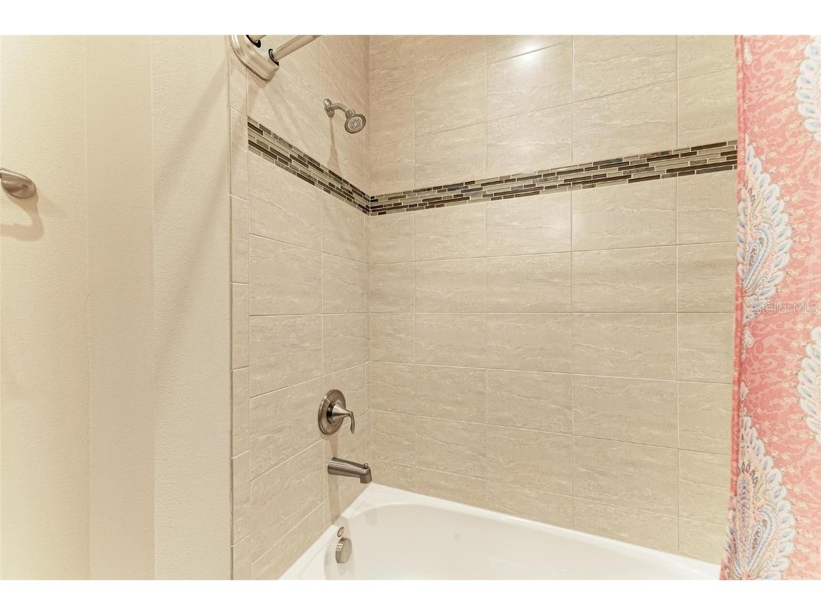 7546 Divot Loop Lakewood Ranch FL 34202 A4665267 image37