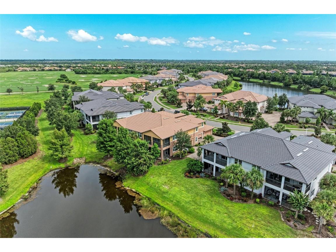 7546 Divot Loop Lakewood Ranch FL 34202 A4665267 image51