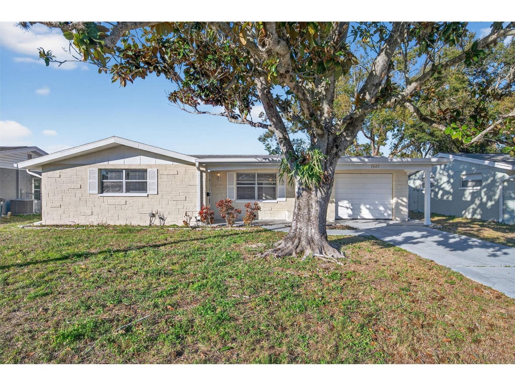 7547 Cumber Drive New Port Richey FL 34653 W7882158 image1