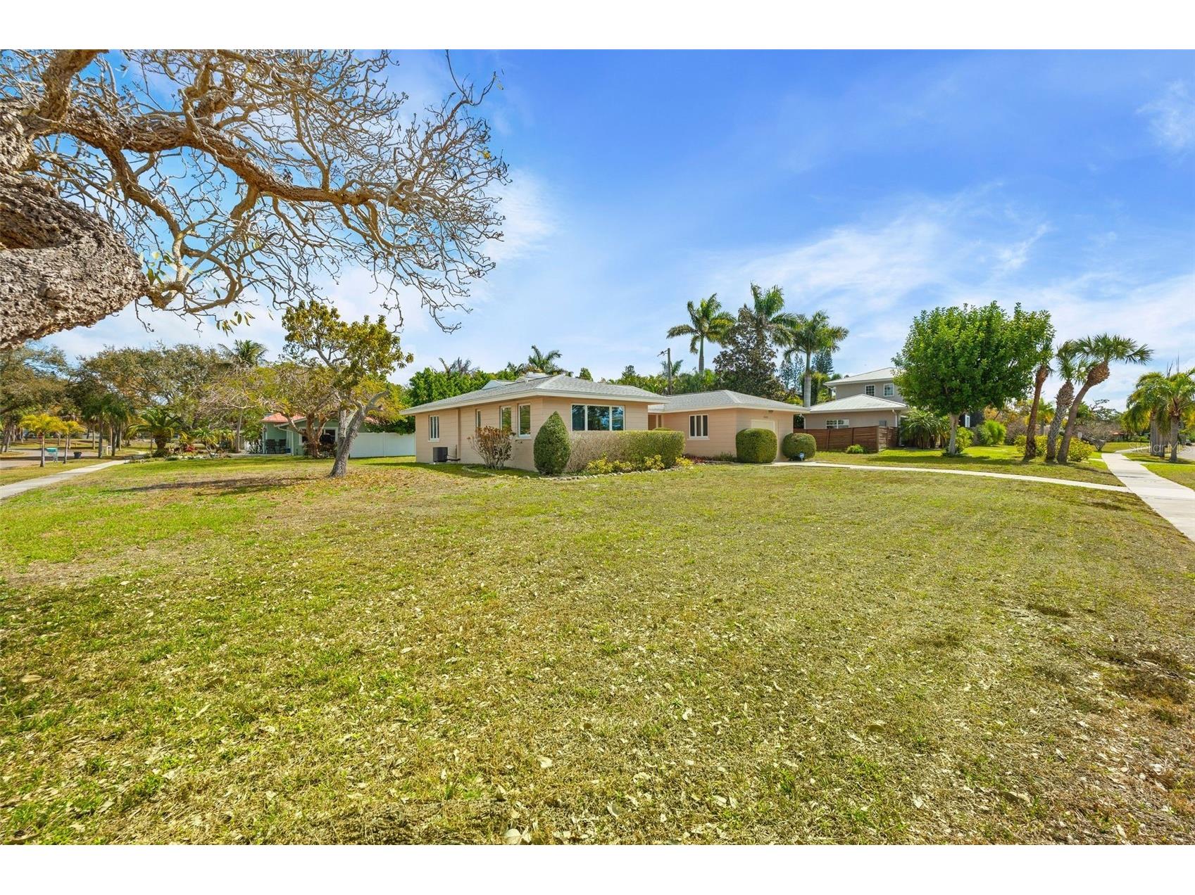 7549 Westmoreland Drive Sarasota FL 34243 A4684919 image32