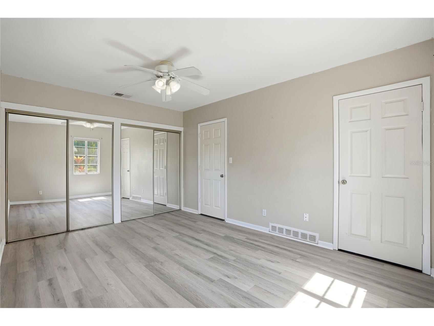 755 Alamanda Way S Saint Petersburg FL 33705 TB8491293 image10