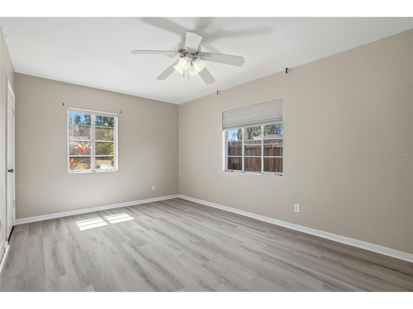 755 Alamanda Way S Saint Petersburg FL 33705 TB8491293 image11