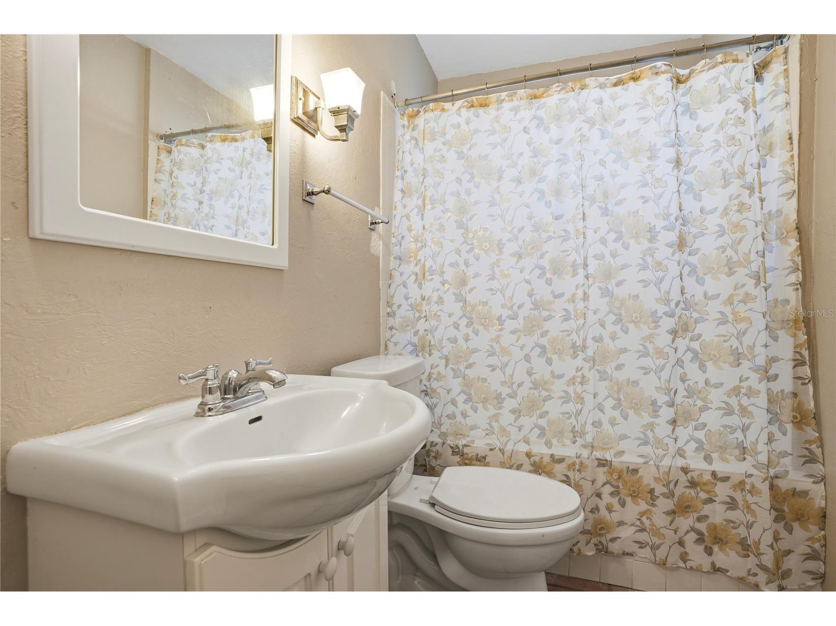 755 Alamanda Way S Saint Petersburg FL 33705 TB8491293 image12