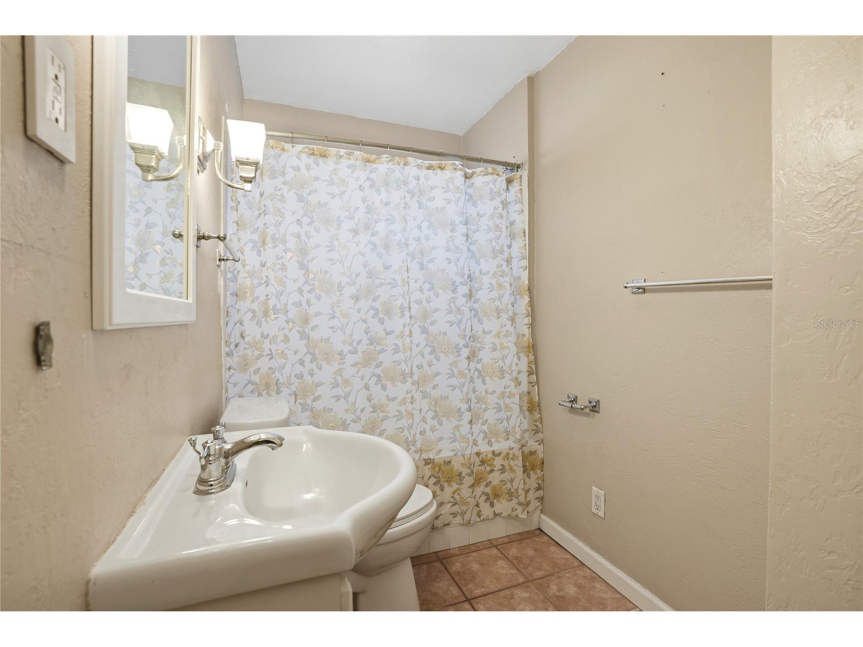 755 Alamanda Way S Saint Petersburg FL 33705 TB8491293 image13