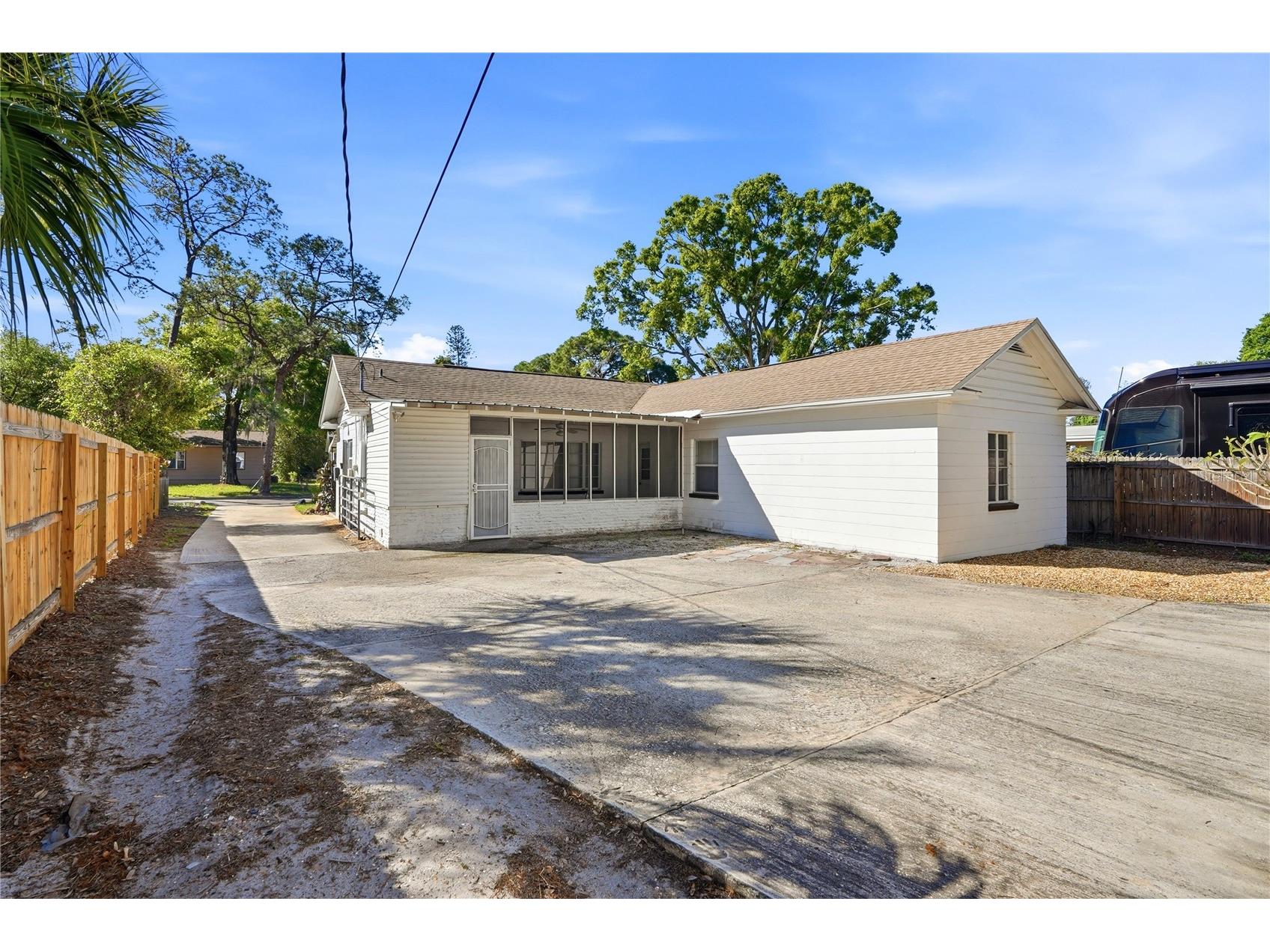 755 Alamanda Way S Saint Petersburg FL 33705 TB8491293 image21