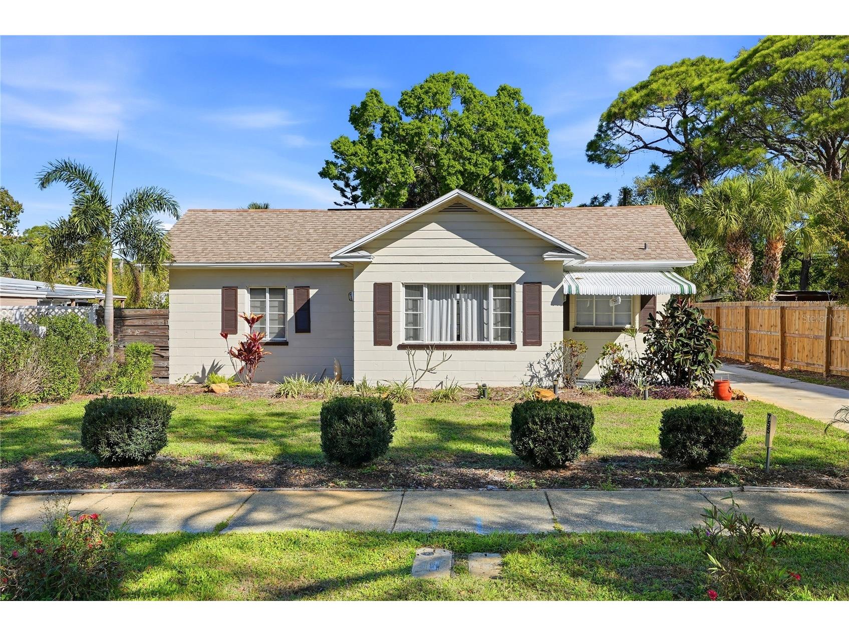 755 Alamanda Way S Saint Petersburg FL 33705 TB8491293 image22