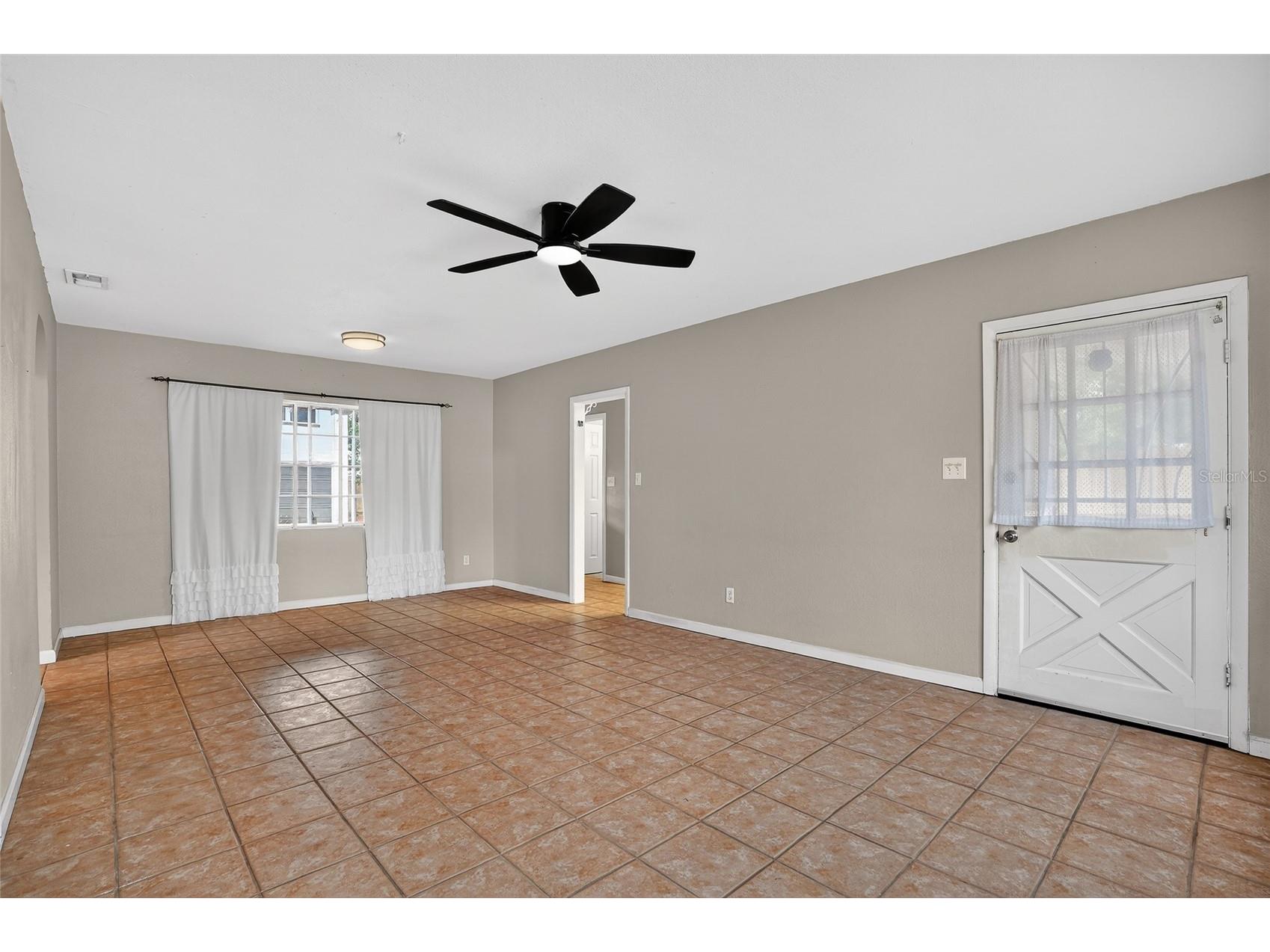 755 Alamanda Way S Saint Petersburg FL 33705 TB8491293 image6