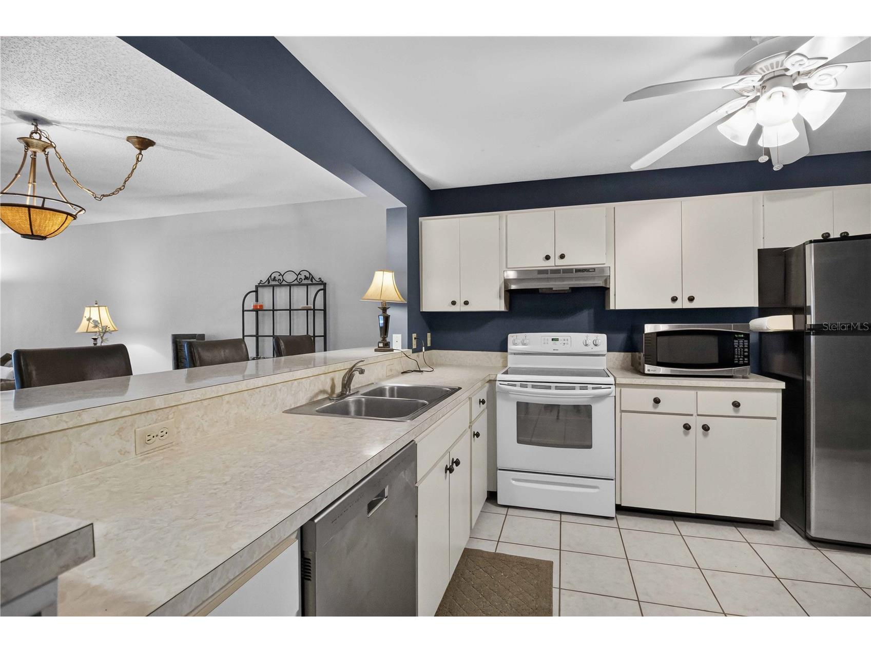 755 Oakview Drive Bradenton FL 34210 A4699426 image8