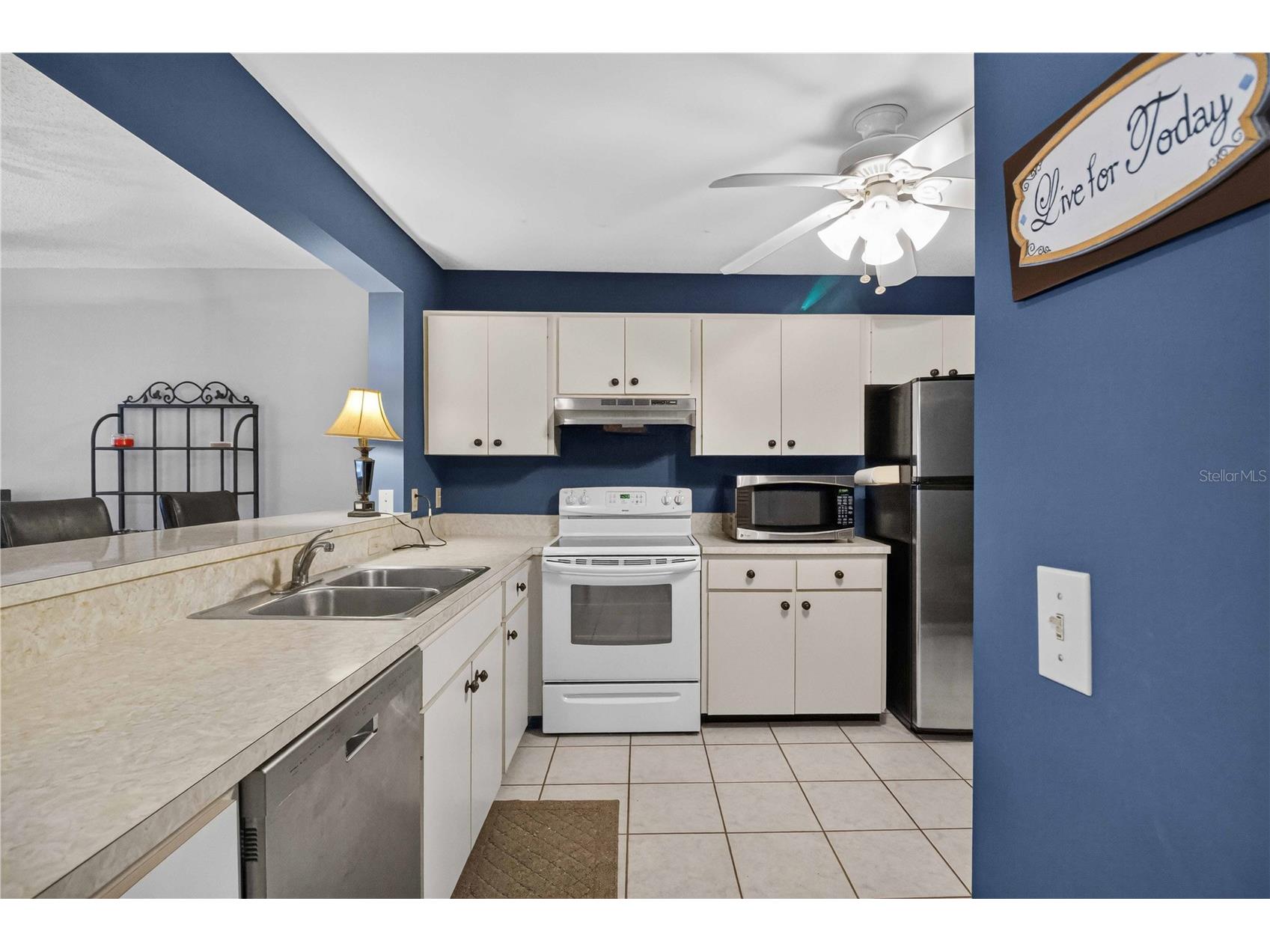 755 Oakview Drive Bradenton FL 34210 A4699426 image9