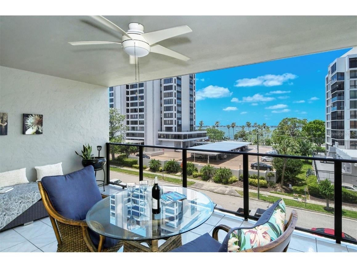 755 S Palm Avenue #305 Sarasota FL 34236 - SARASOTA BAY A4569180 image1