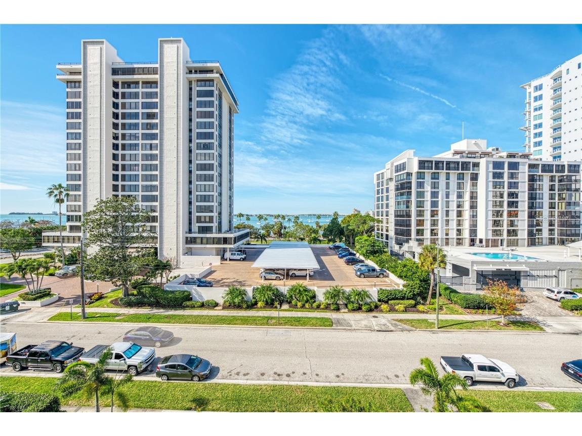 755 S Palm Avenue #403 Sarasota FL 34236 A4596619 image1