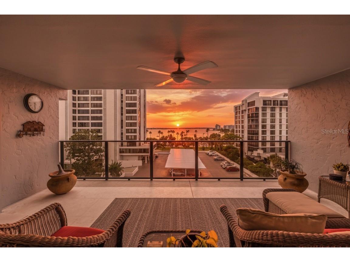 755 S Palm Avenue #502 Sarasota FL 34236 - SARASOTA BAY A4665458 image1