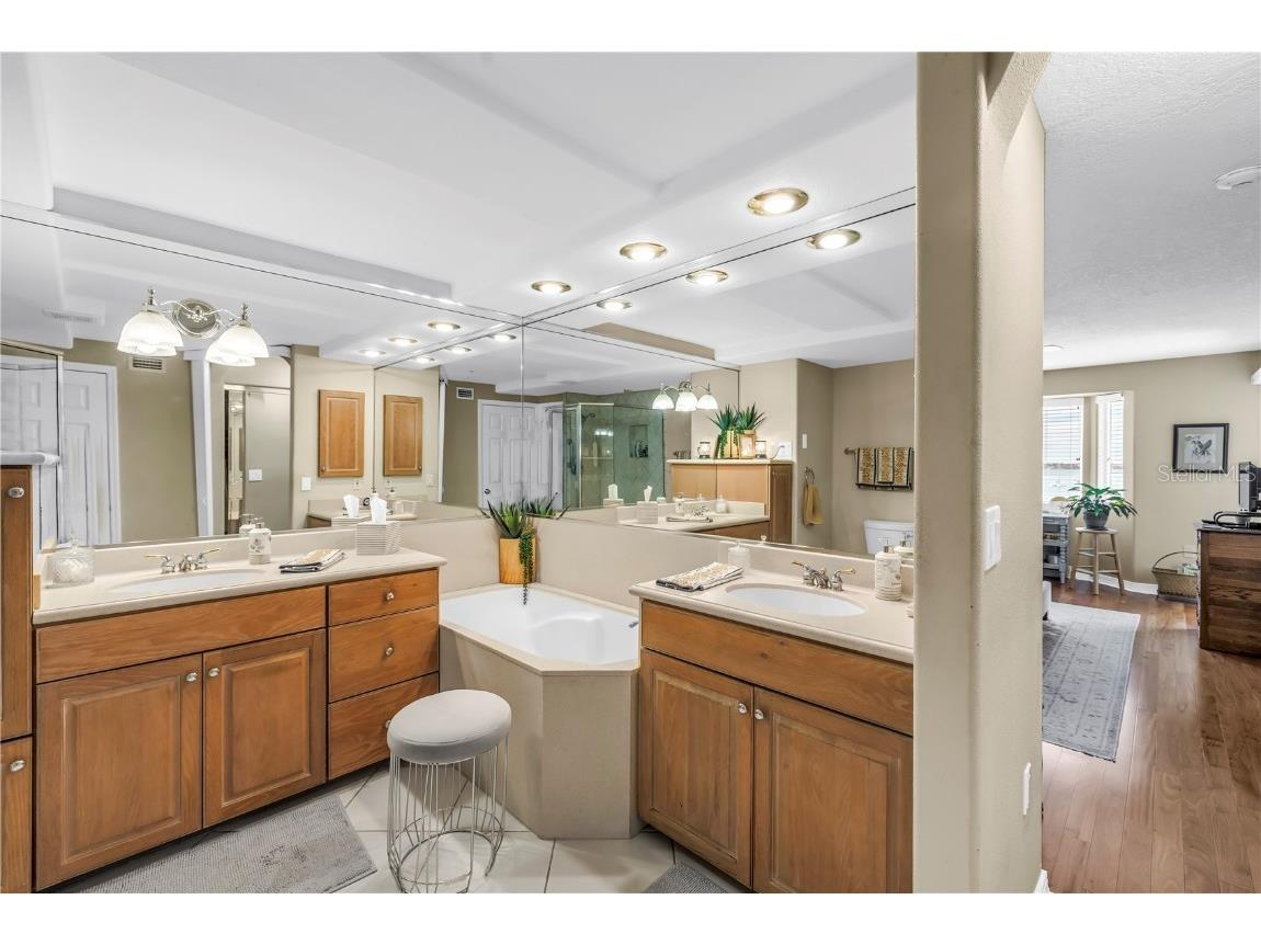 755 S Palm Avenue #502 Sarasota FL 34236 - SARASOTA BAY A4665458 image32