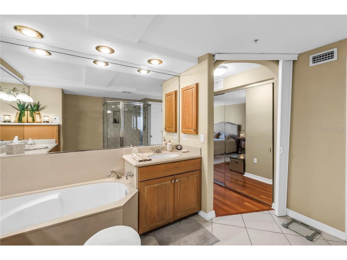 755 S Palm Avenue #502 Sarasota FL 34236 - SARASOTA BAY A4665458 image33