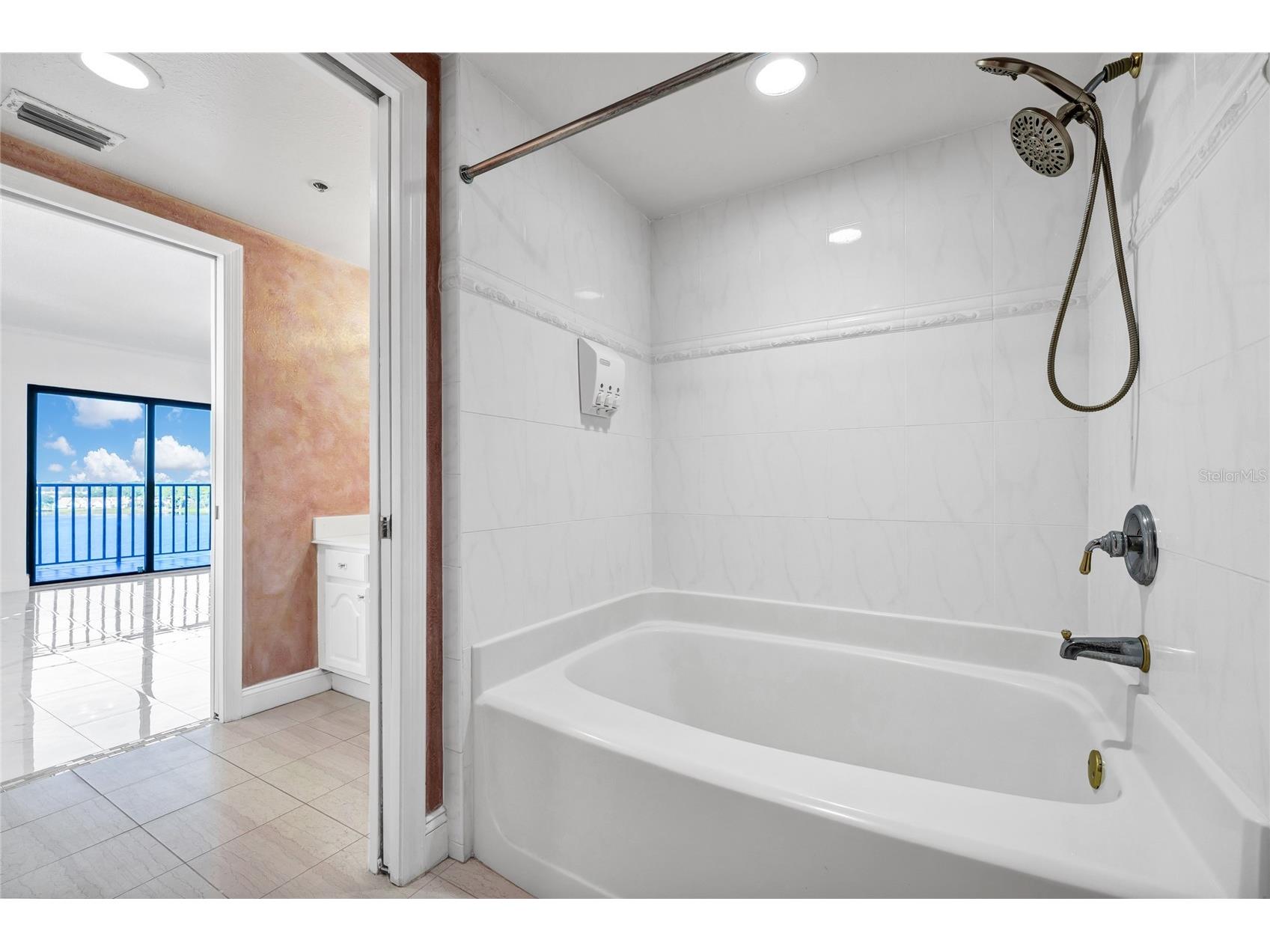7550 Hinson Street #10A Orlando FL 32819 - Spring Lake O6375780 image17