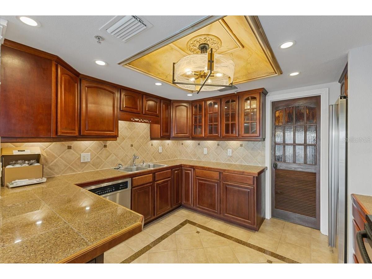 7550 Hinson Street #15D Orlando FL 32819 - Spring Lake O6424742 image11