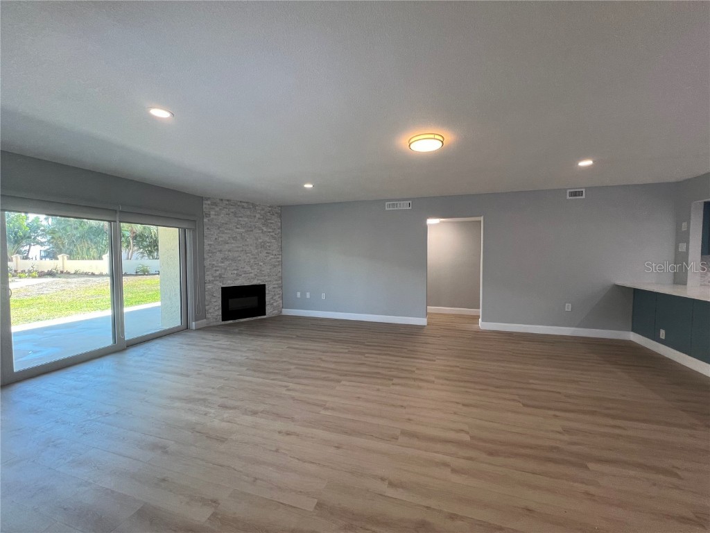 7550 Sunshine Skyway Lane S #P11 Saint Petersburg FL 33711 S5139019 image4