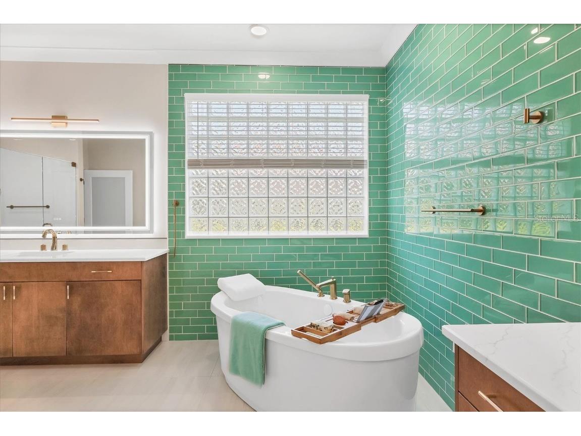 7551 Calle Facil Sarasota FL 34238 A4666773 image24