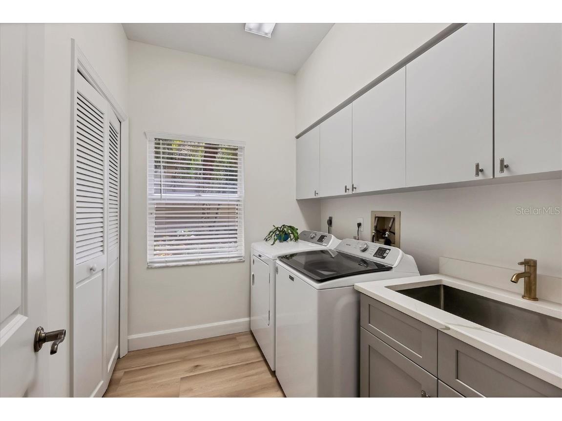 7551 Calle Facil Sarasota FL 34238 A4666773 image37