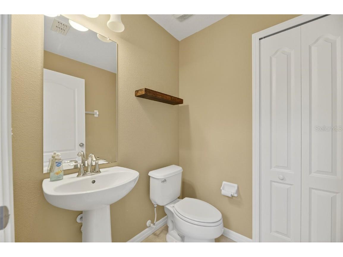 7552 Maroon Peak Drive Ruskin FL 33573 TB8425658 image16