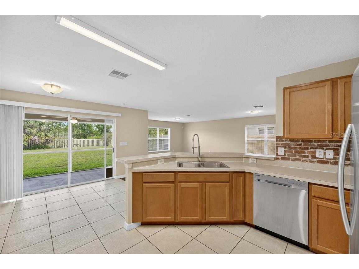 7552 Maroon Peak Drive Ruskin FL 33573 TB8425658 image22
