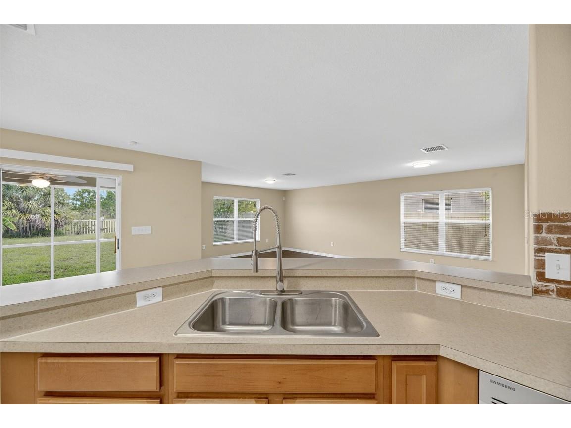 7552 Maroon Peak Drive Ruskin FL 33573 TB8425658 image23