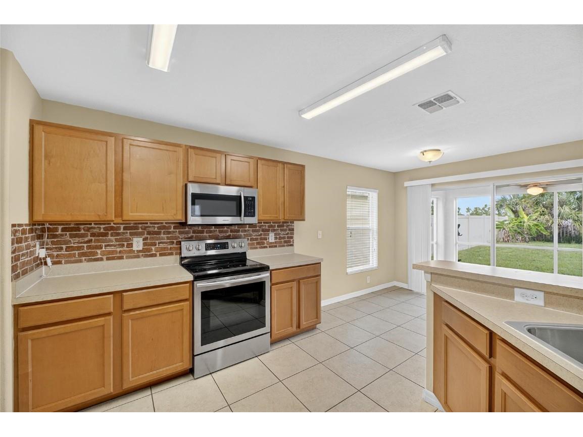 7552 Maroon Peak Drive Ruskin FL 33573 TB8425658 image24